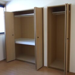 広くて大きな収納内装